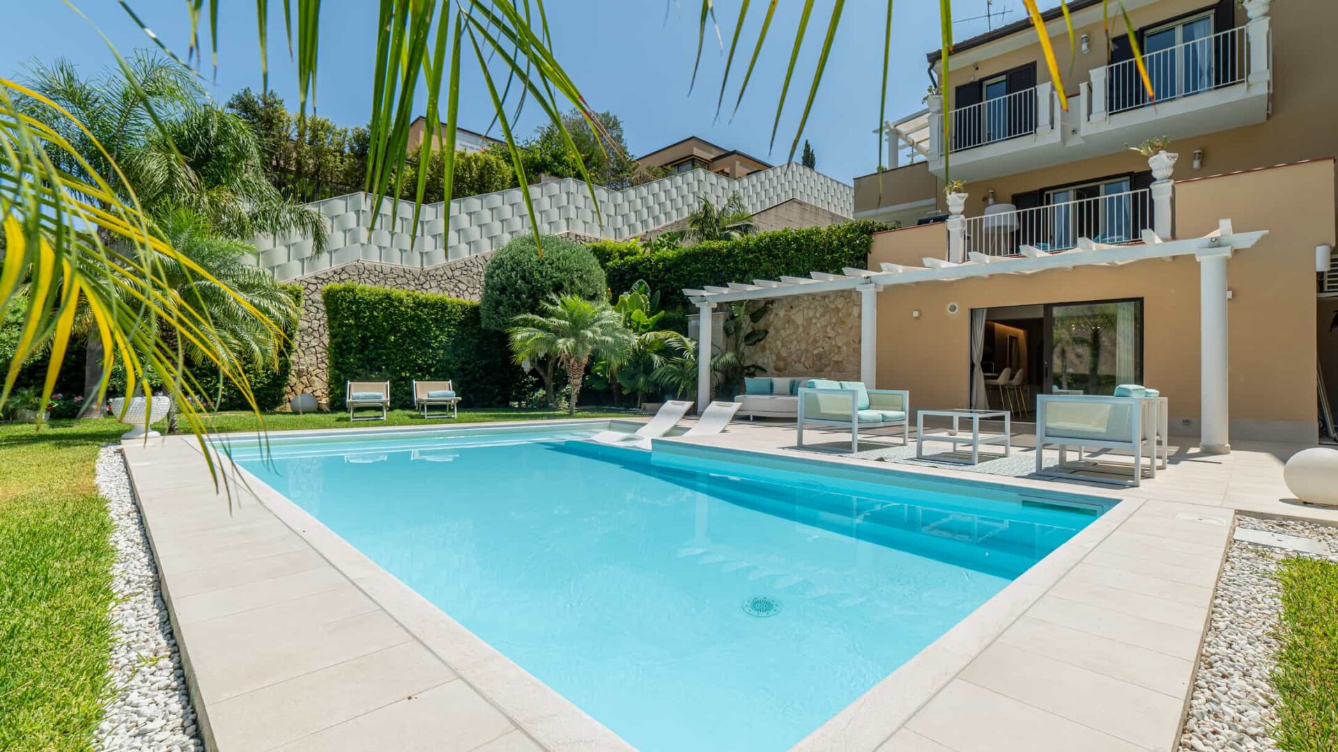 One of the private pools of Casa Sferra