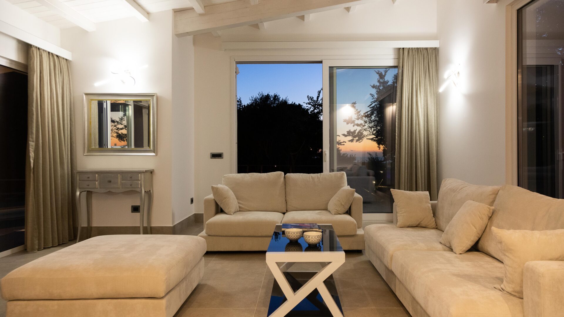 Villa Ferla Verde's living room